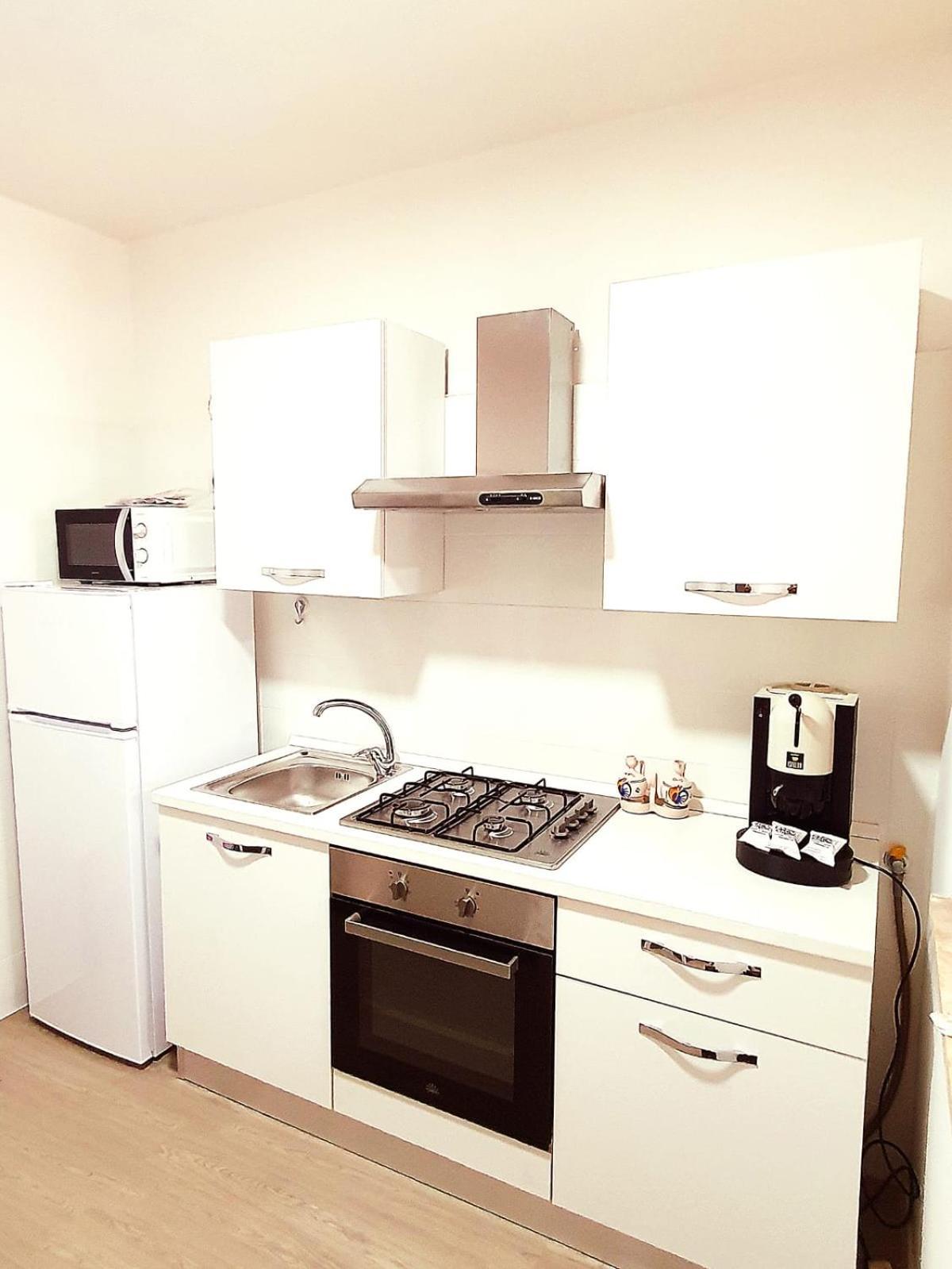 Lemon Tree House Apartment